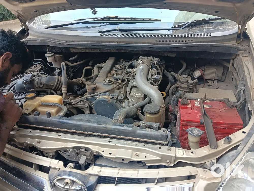 Toyota Innova 8 Seater For 5.50 Lakhs