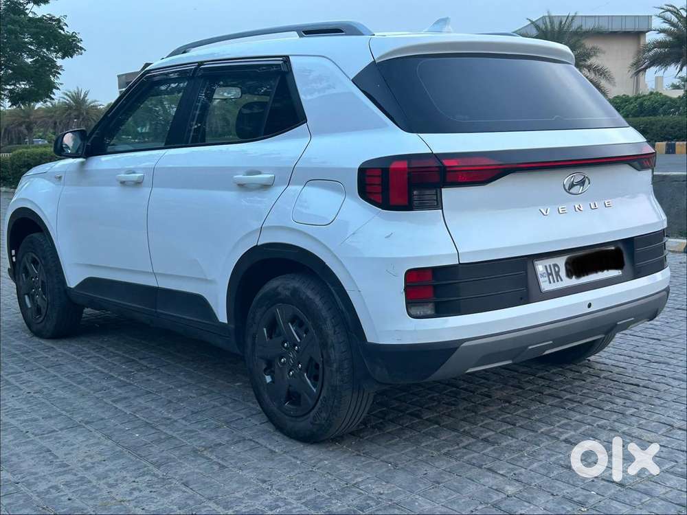 Hyundai Venue E 1.2 Petrol, 2024, Cng & Hybrids