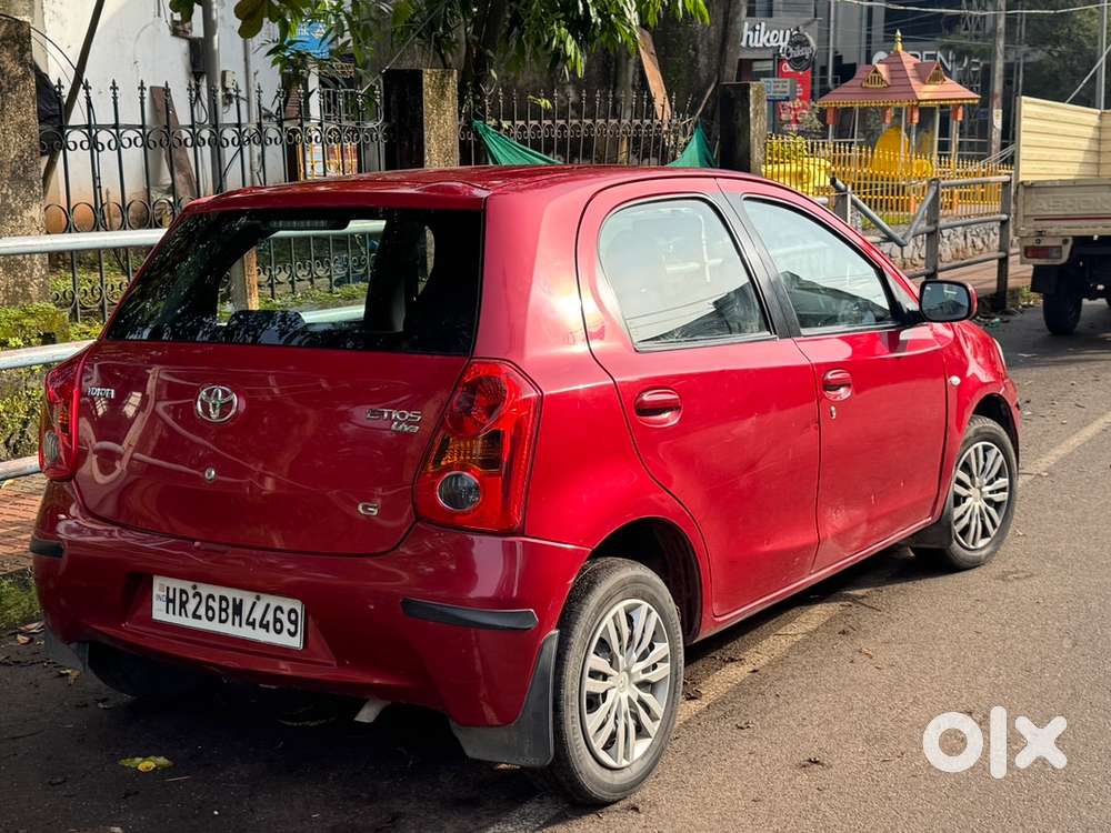 Toyota Etios Liva 2011 Petrol Well Maintained