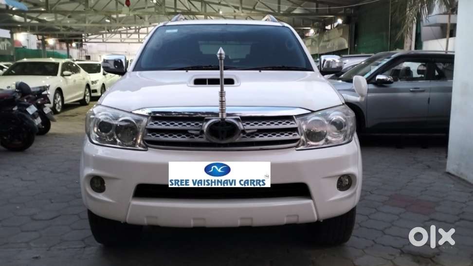 Toyota Fortuner 3.0 4x4 Manual, 2011, Diesel