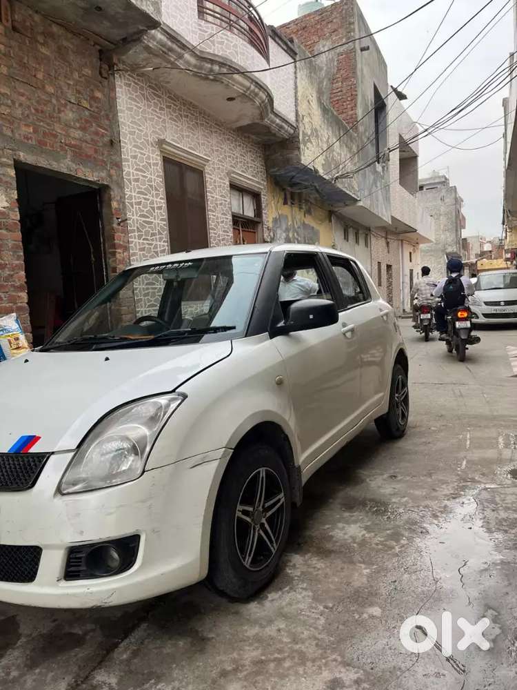 Maruti Suzuki Swift 2010 Cng & Hybrids 86459 Km Driven