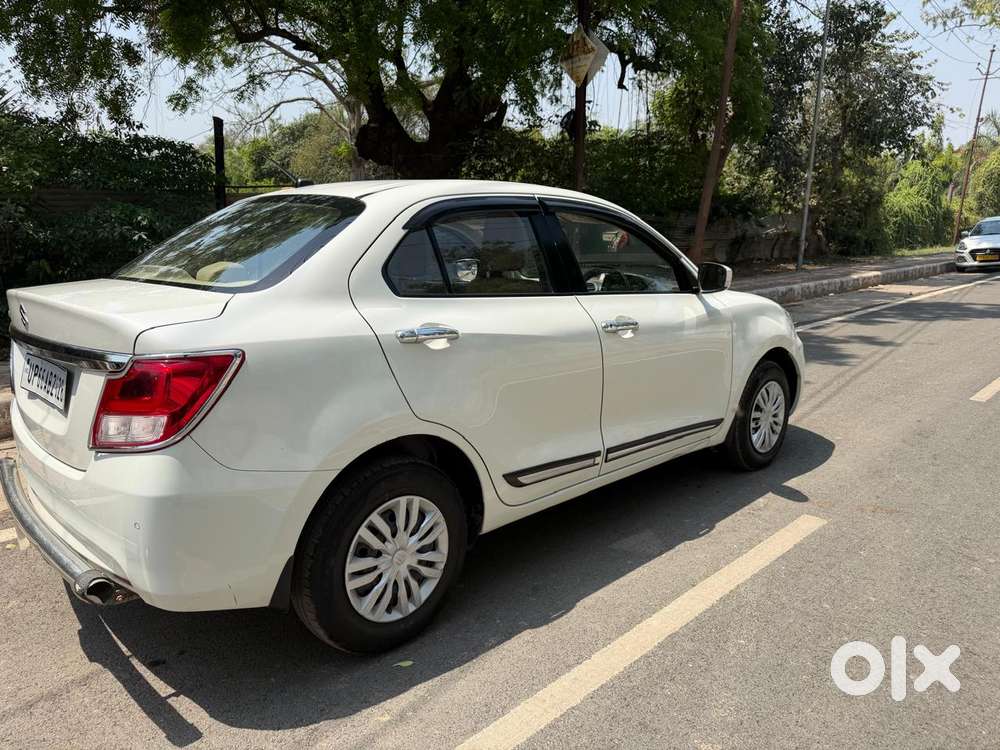 Maruti Suzuki Dzire 1.2 Vxi, 2022, Petrol