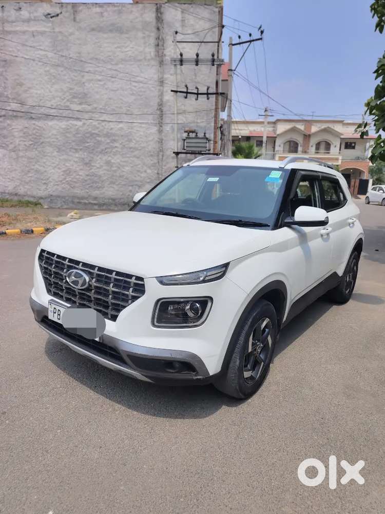 Hyundai Venue Sunroof Turbo Model