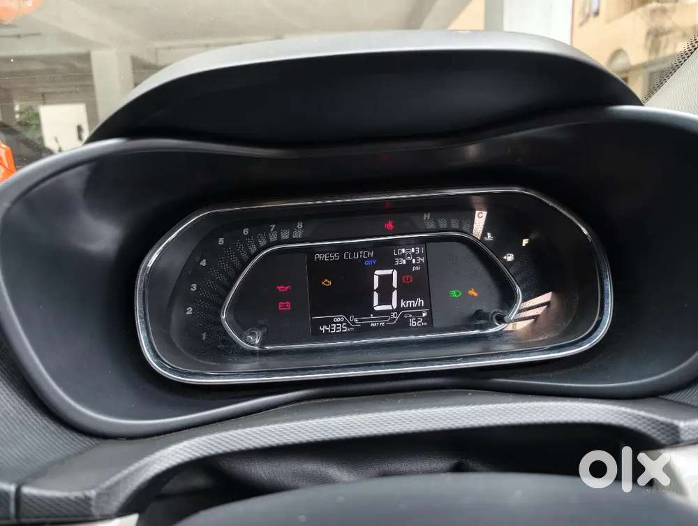 Tata Nexon 1.2 Xz Plus Dual Tone (o)