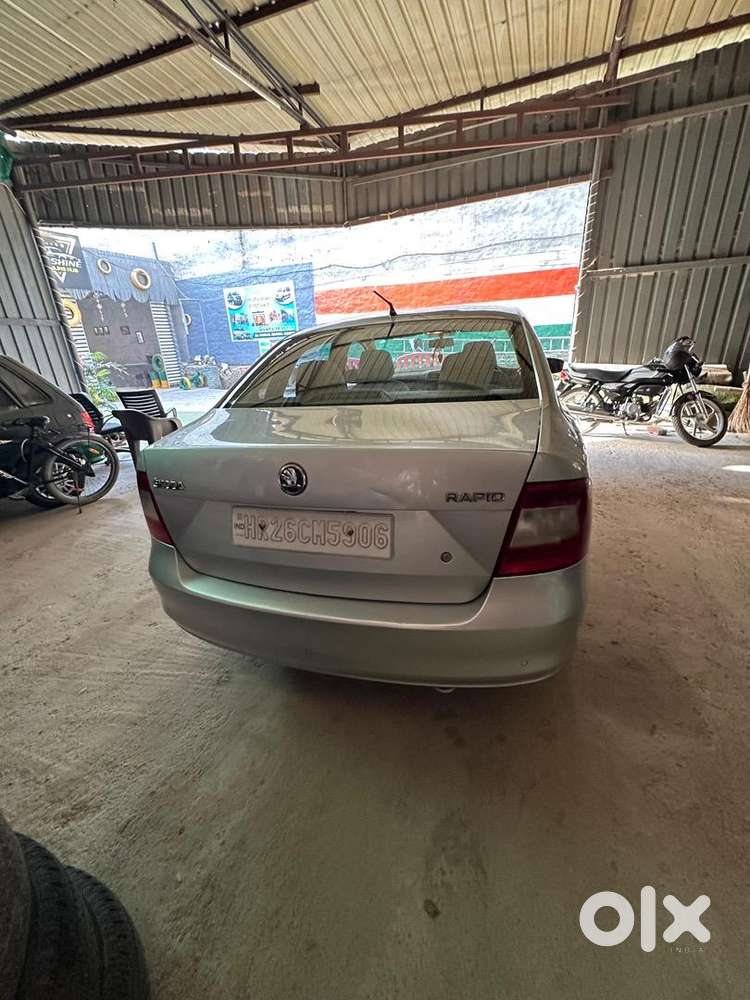 Skoda Rapid 2015 Petrol 88000 Km Driven