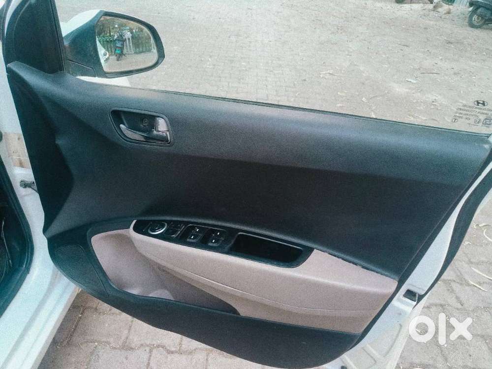 Hyundai Grand I10 2013-2016 Sportz, 2015, Petrol