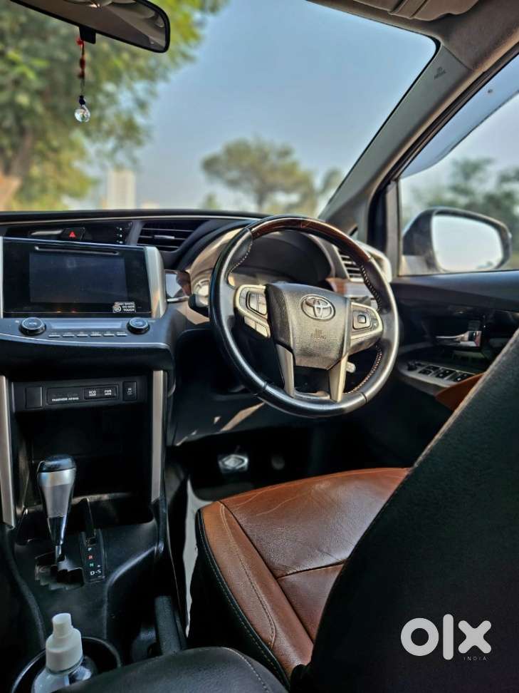 Toyota Innova Crysta