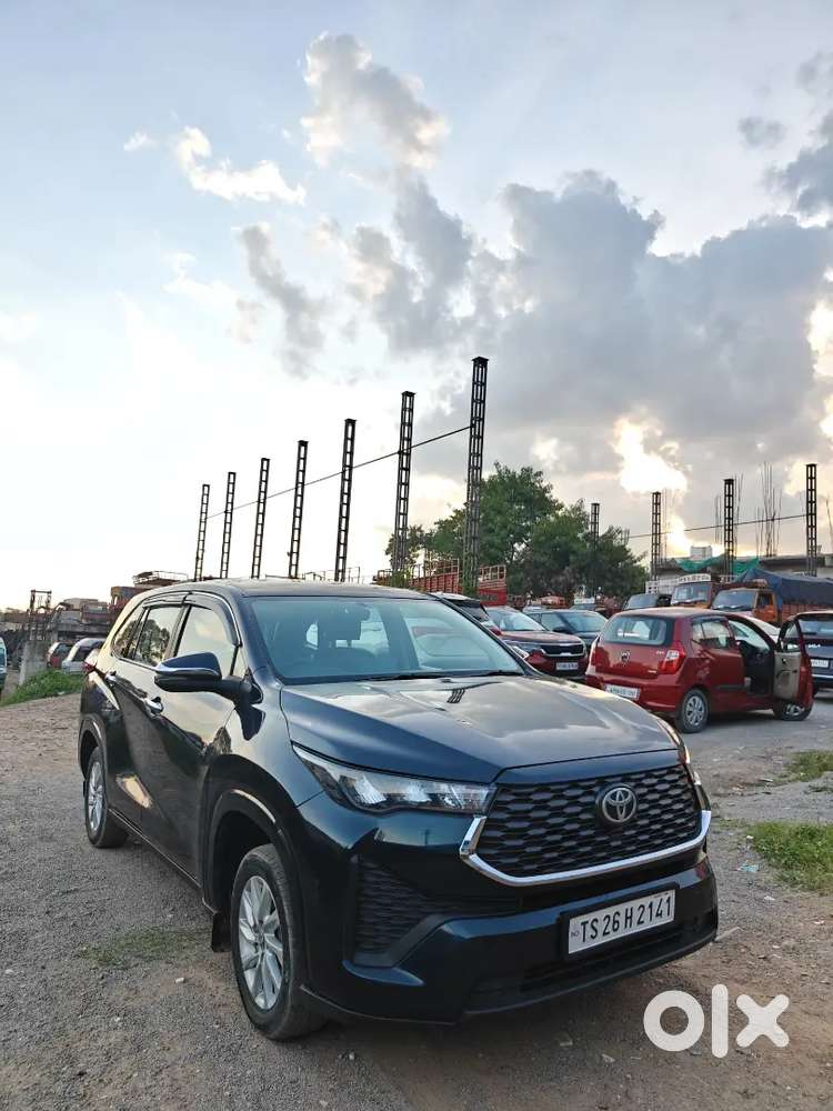 Toyota Innova Hycross 2.0 Petrol 2023 Excellent Condition