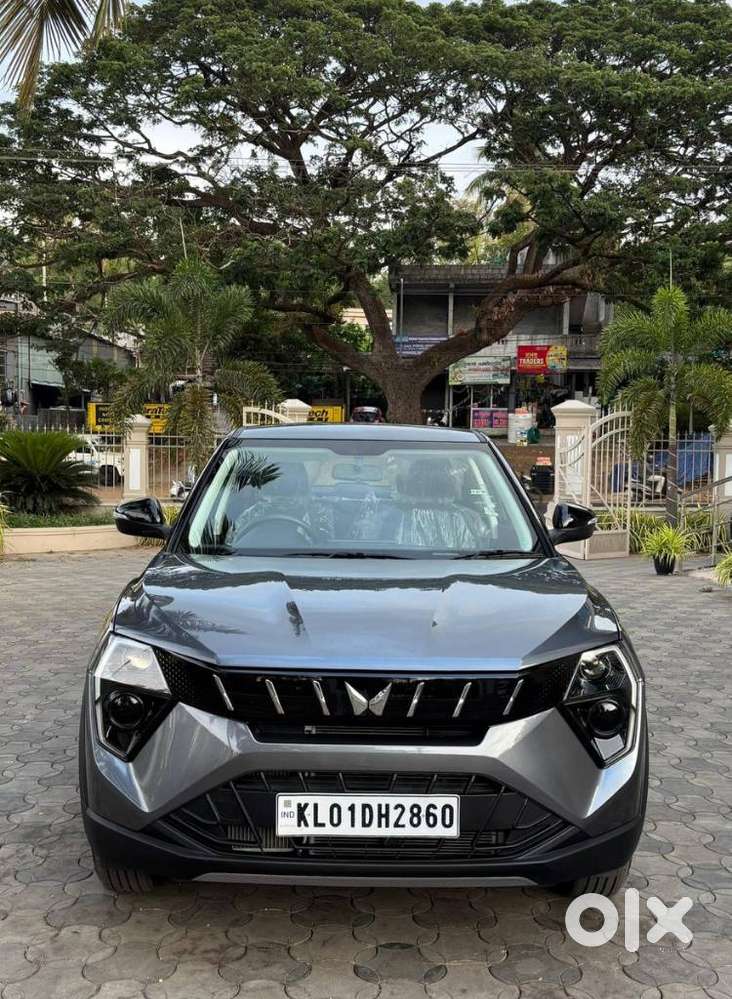 Mahindra Xuv 3xo Mx3, 2025, Petrol