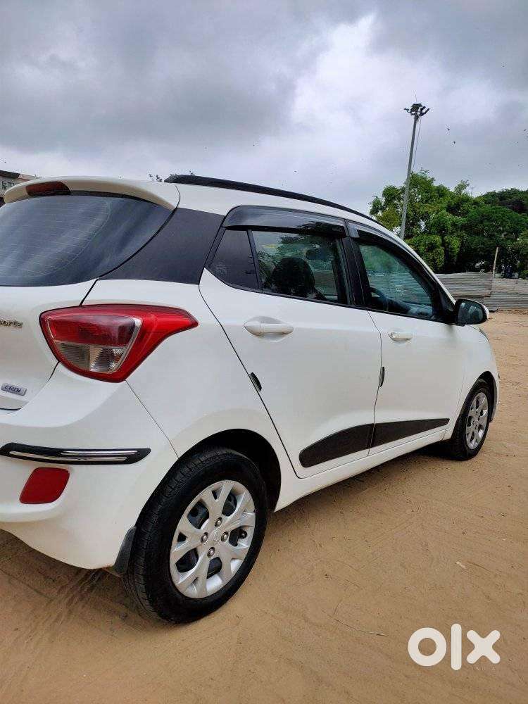 Hyundai Grand I10 1.2 Crdi Sportz, 2015, Diesel