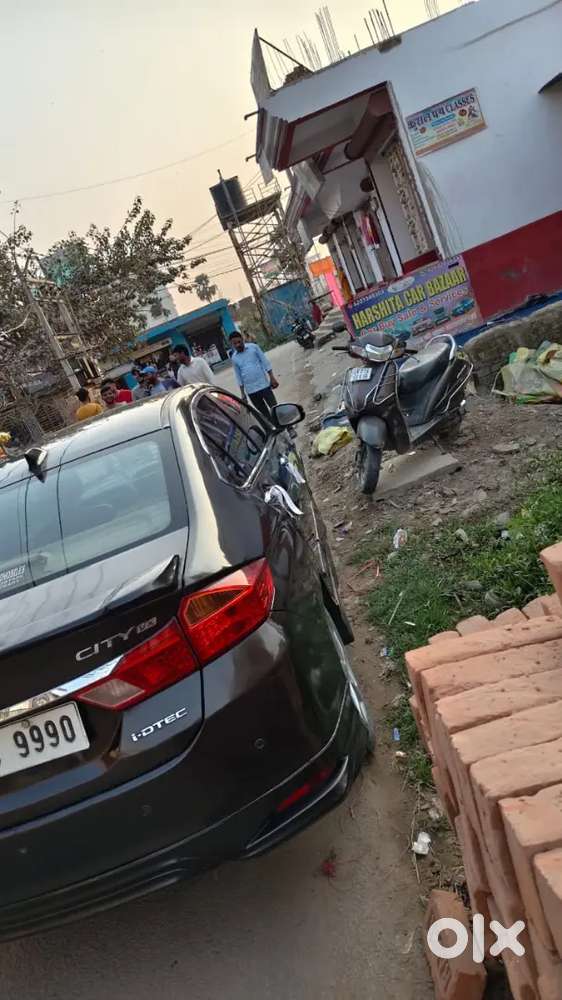 Honda City 2014 Diesel Good Condition With Sunroof