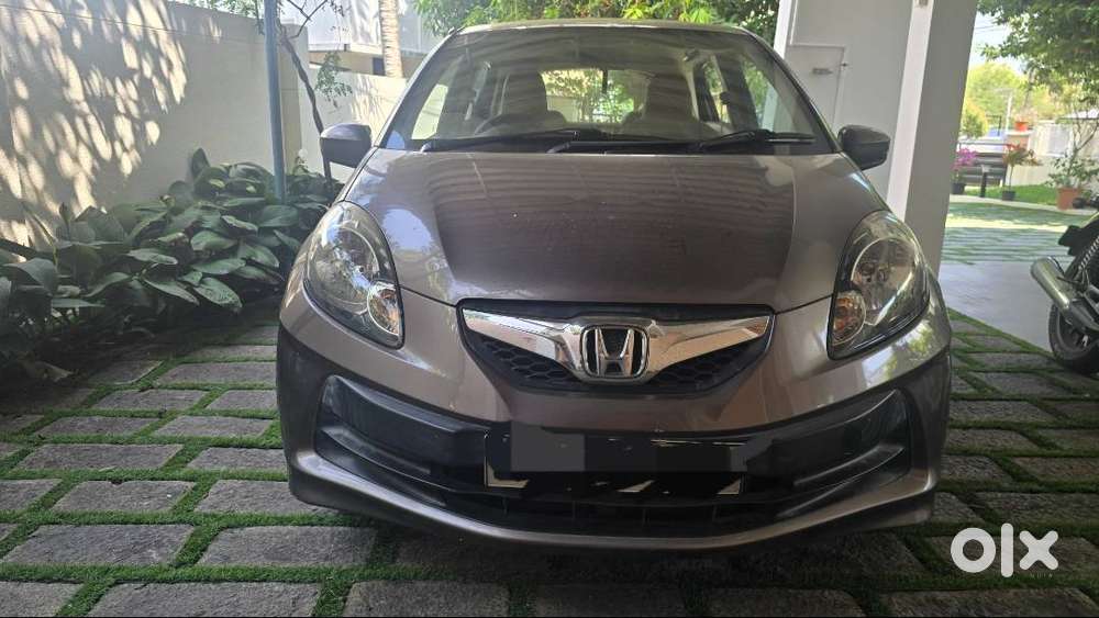 Genuine Proper Service,interiors In Brand New Condition,manuall Gearge