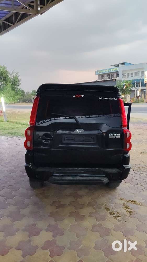 Mahindra Scorpio Classic 2023