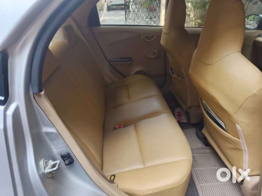Honda Brio V Automatic, 2013, Petrol