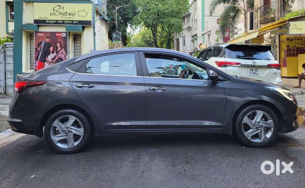 Hyundai Verna Sx 1.5 Petrol Ivt, 2022, Petrol
