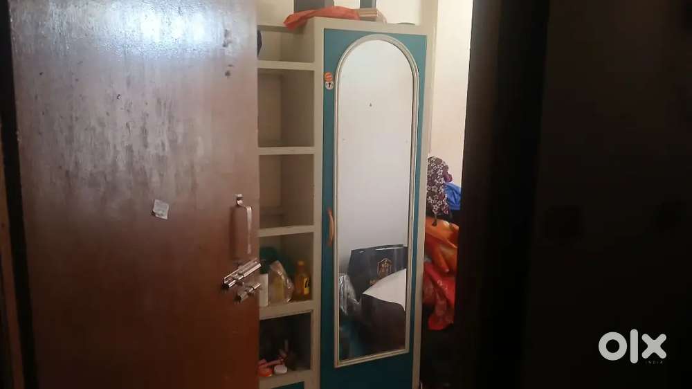 CHEAP dressing table with mirror and locker inside storage FOR SALE