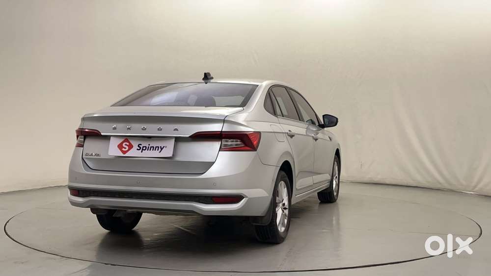 Skoda Slavia Ambition 1.0l Tsi At, 2022, Petrol