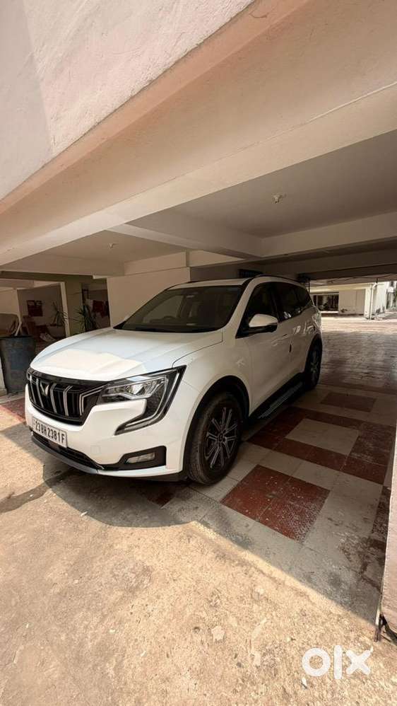 Mahindra Xuv700 2023 Petrol 5610 Km Driven