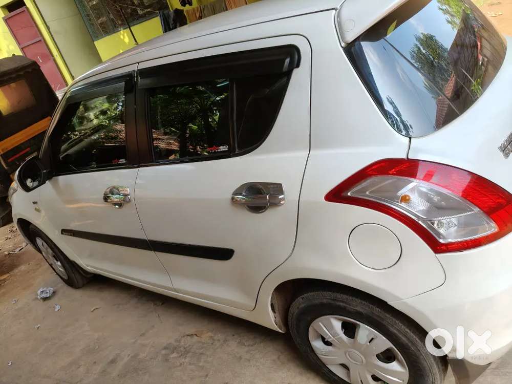 Maruti Swift Lxi 2012