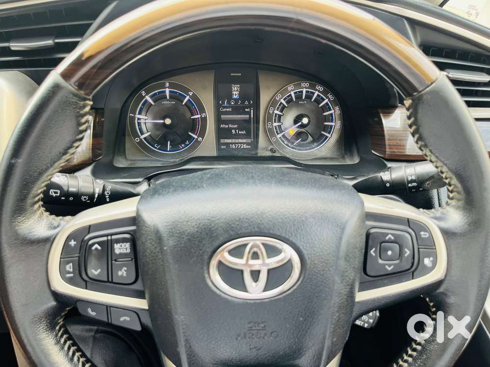 Toyota Innova Crysta 2.8z Automatic, 2017, Diesel