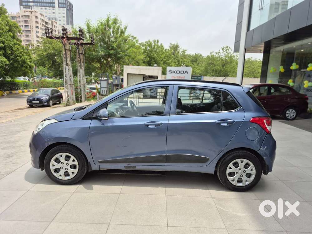 Hyundai Grand I10 Sportz, 2015, Petrol