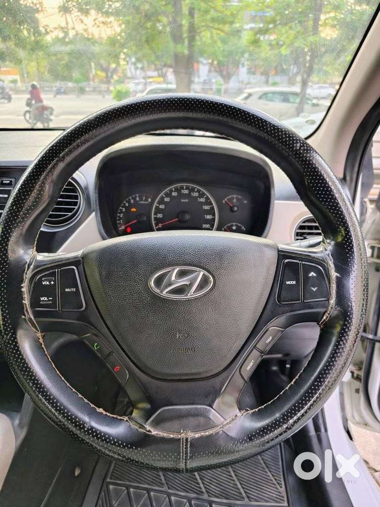 Hyundai Grand I10 2013-2016 Asta, 2016, Petrol