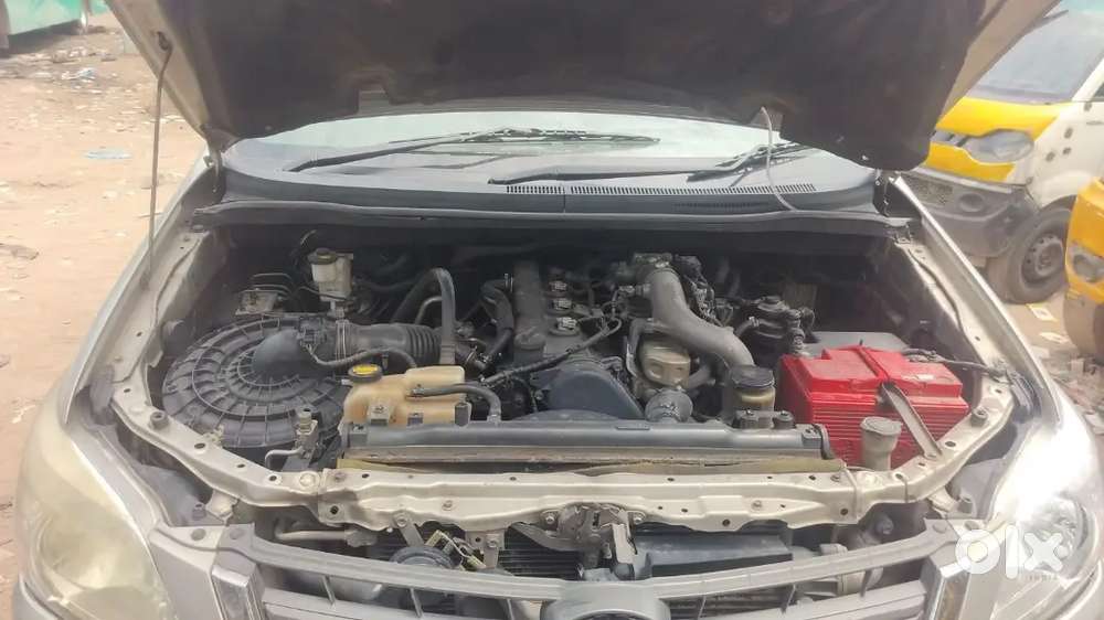 Toyota Innova 2014 Diesel 225000 Km Driven