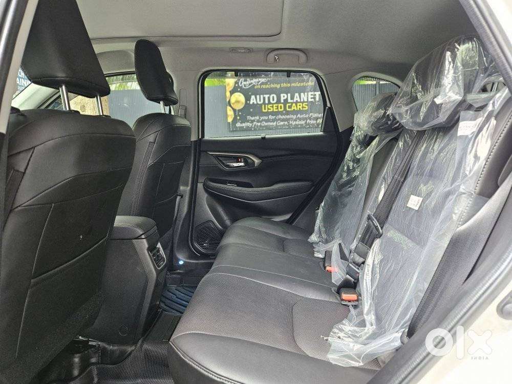 Toyota Urban Cruiser Hyryder 1.5 V Neo Drive At, 2026, Petrol