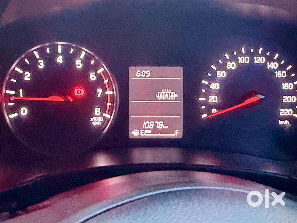 Maruti Suzuki Swift Vxi Optional, 2025, Petrol