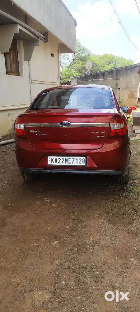 Ford Aspire Titanium Blu 2015
