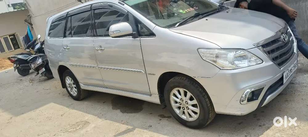 Toyota Innova 2013 Diesel 245000 Km Driven