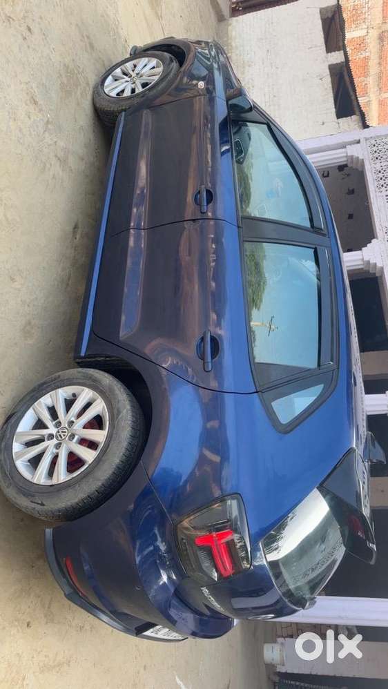 Volkswagen Polo 2013 Petrol 64000 Km Driven