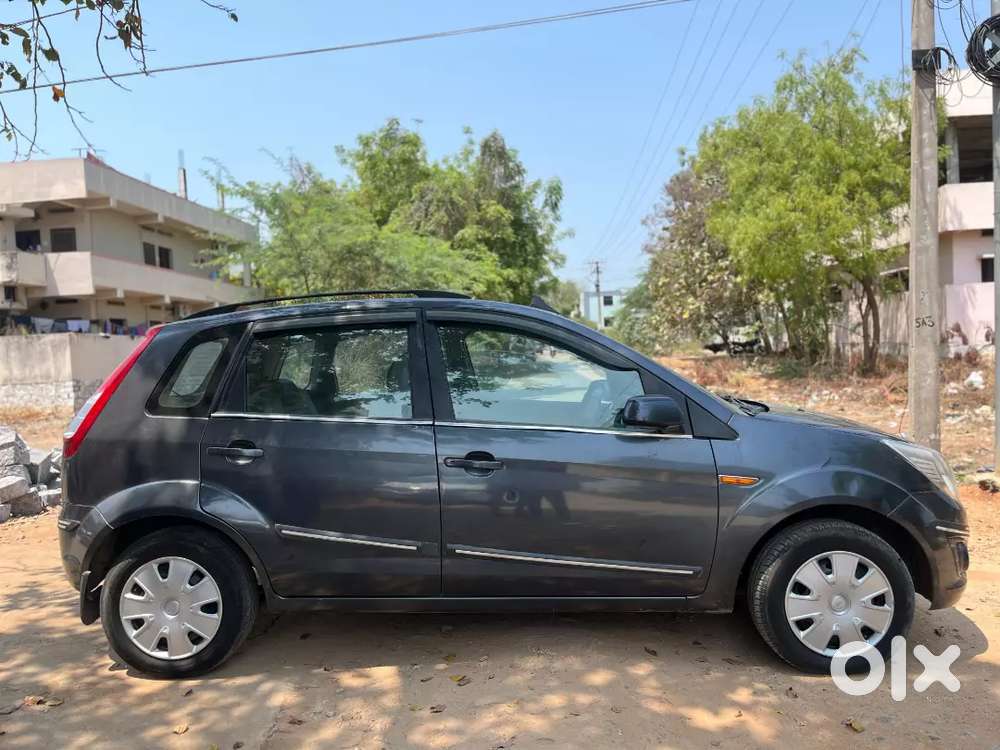 Ford Figo 2013 Diesel 97000 Km Driven Good Condition