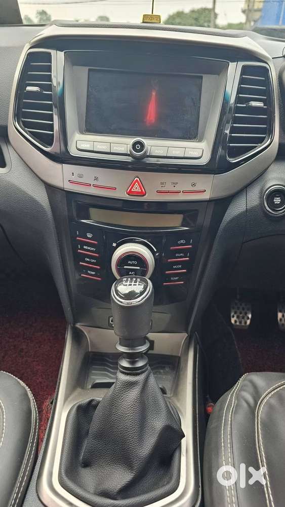 Mahindra Xuv300 Turbosport W8, 2023, Petrol