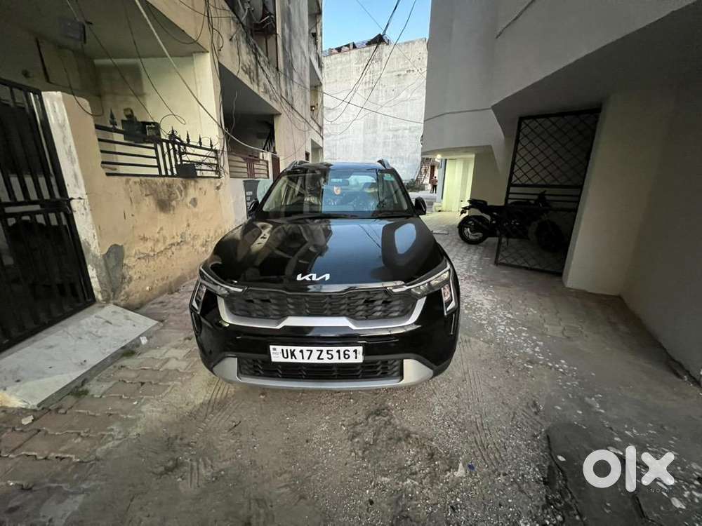 Kia Sonet 2025 Petrol 4900 Km Driven