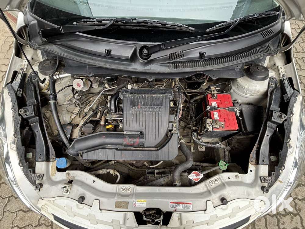 Maruti Suzuki Swift Vxi + Manual, 2017, Petrol