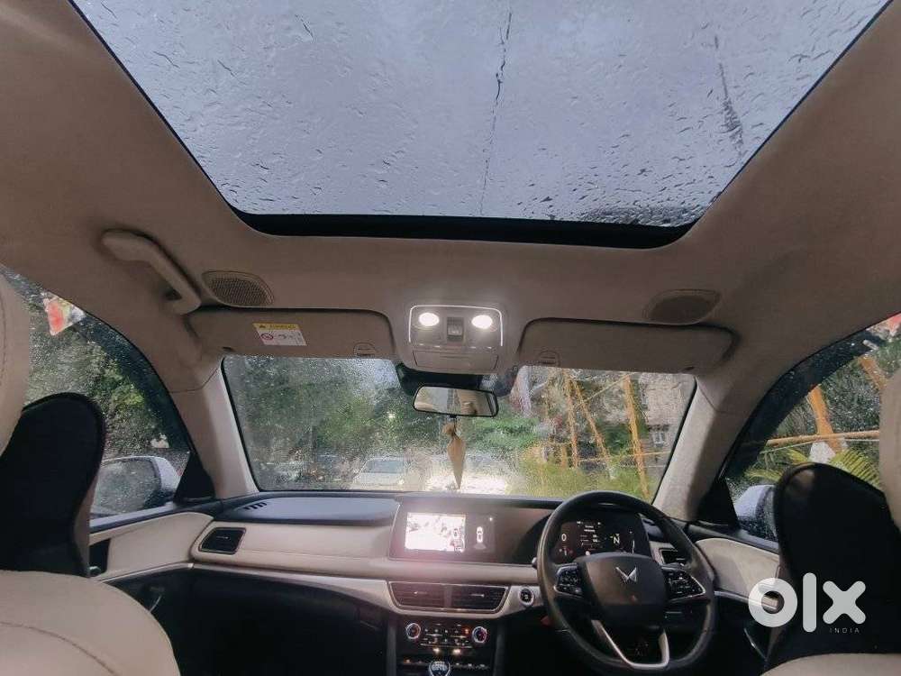 Mahindra Xuv700 2.2 Ax 7 Diesel Mt Luxury Pack Str, 2024, Diesel