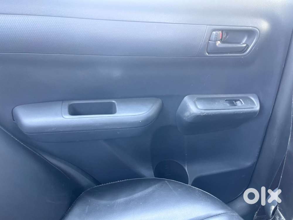 Maruti Suzuki Swift Dzire 2011