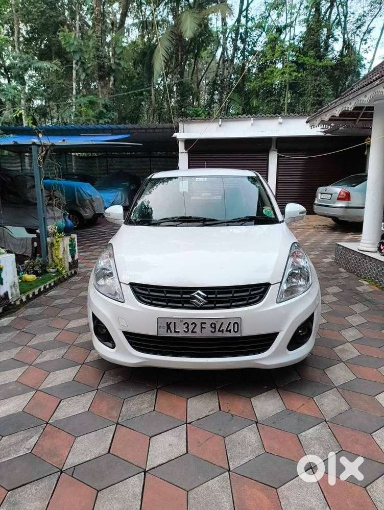 Maruti Suzuki Dzire 1.2 Vxi Amt, 2014, Petrol