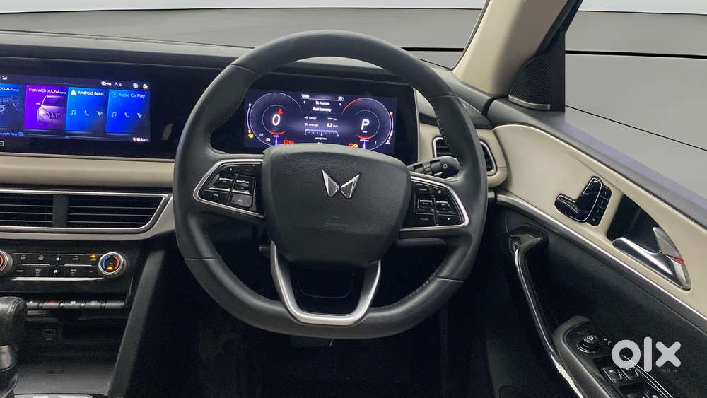 Mahindra Xuv700 2.0 Ax 7 Petrol Mt Str, 2021, Petrol