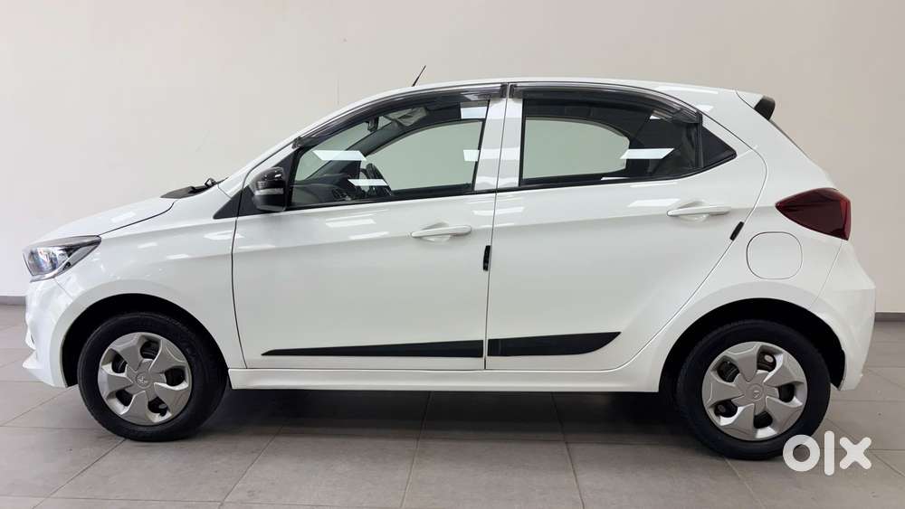 Tata Tiago 1.2 Revotron Xt (o), 2022, Petrol