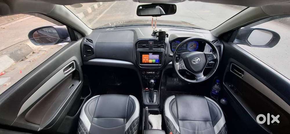 Toyota Urban Cruiser 1.5 Premium Grade Dual Tone At, 2022, Petrol