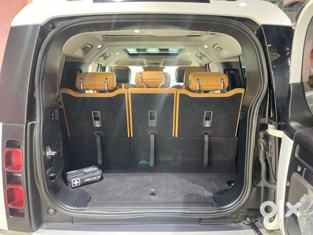 Land Rover Defender 3.0 L 130 X, 2023, Petrol