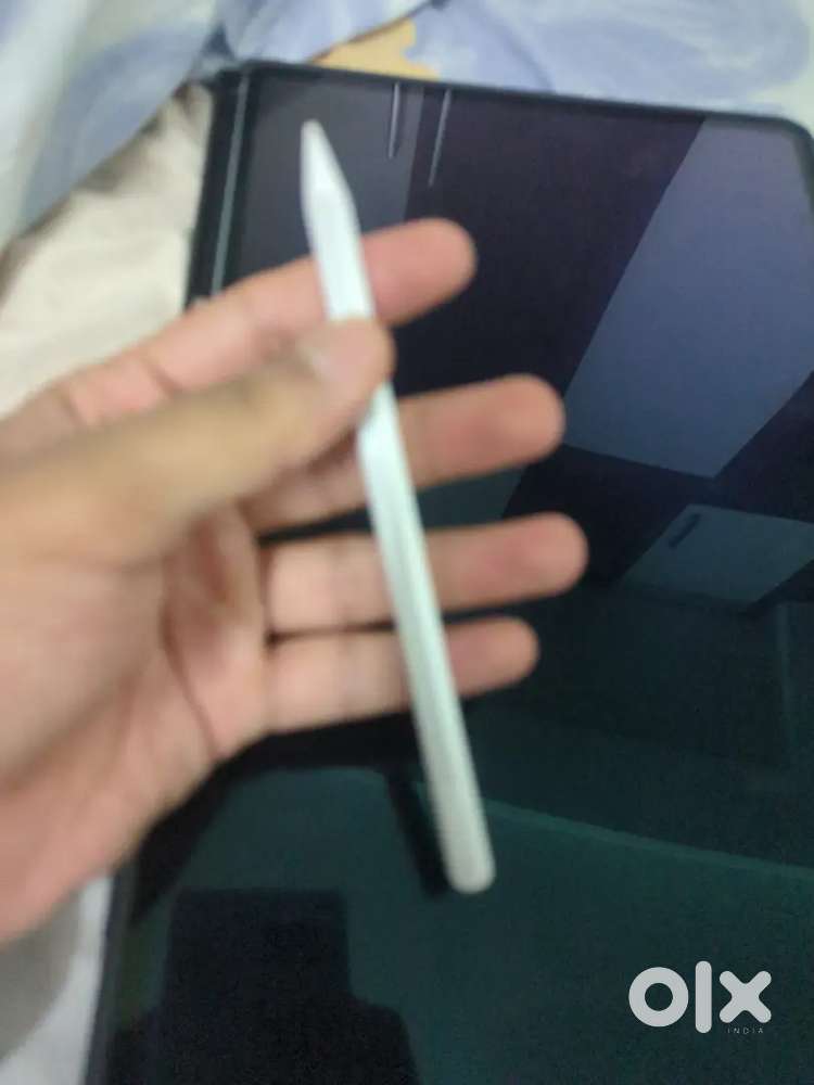 Brand new samsung s11 ultra with less than 3 month usage