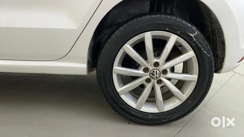 Volkswagen Polo Petrol Highline 1.2l, 2017, Petrol