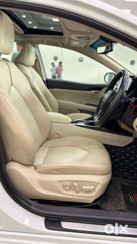Toyota Camry Hybrid, 2022, Petrol