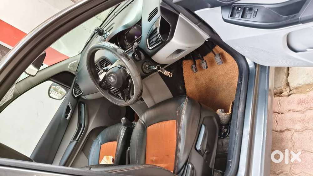Tata Tiago Xz Plus 2022 Petrol Dual-tone