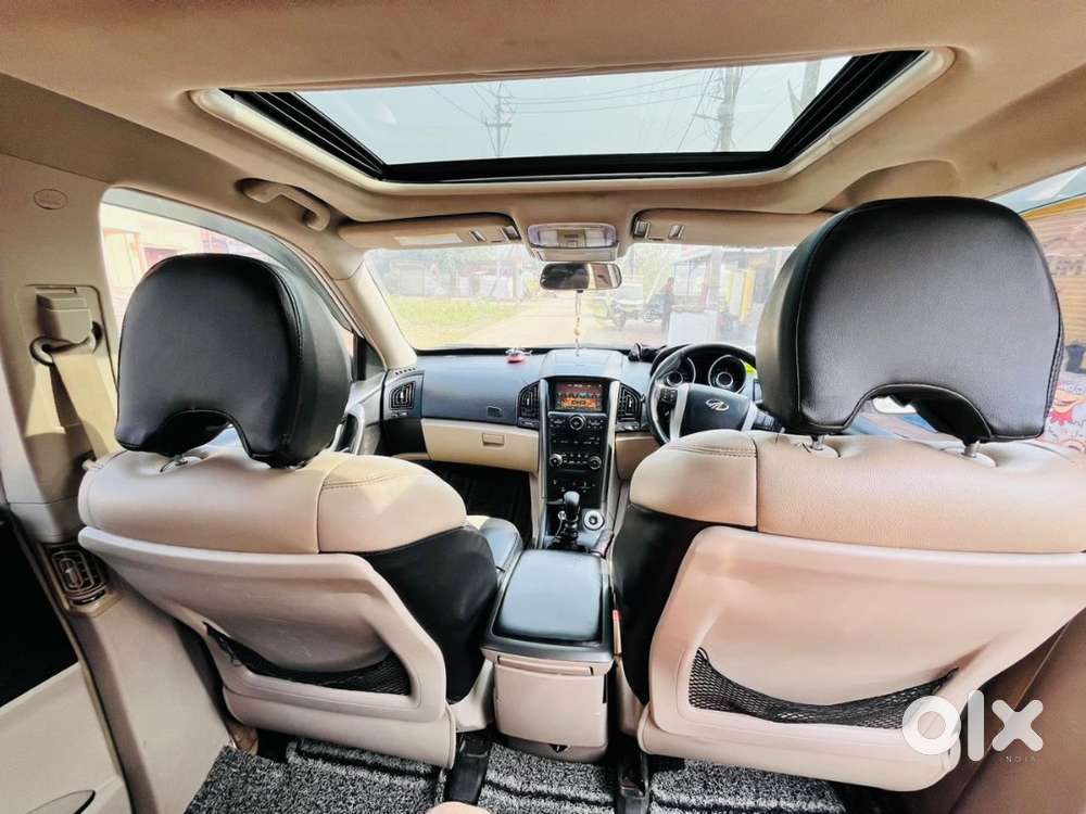 Mahindra Xuv500 W10