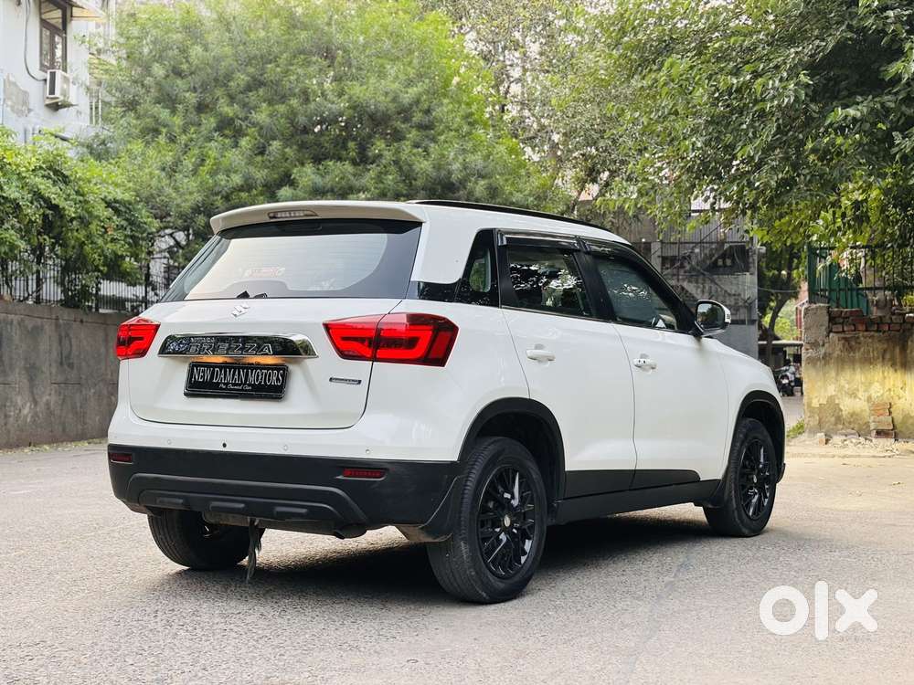 Maruti Suzuki Brezza Vxi At, 2022, Petrol