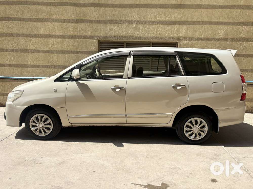 Toyota Innova 2.5 G (diesel) 8 Seater, 2014, Diesel